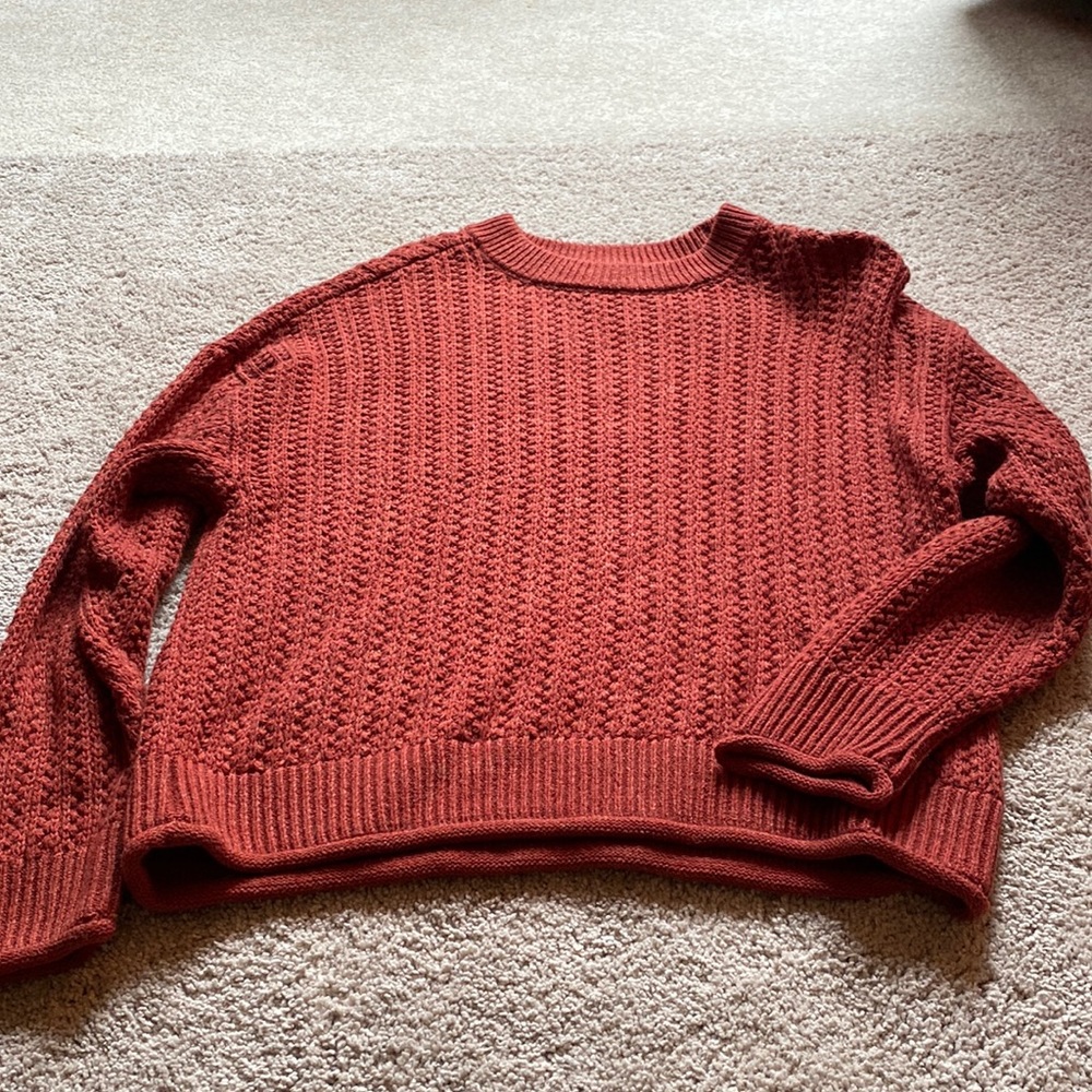 Universal thread sweater